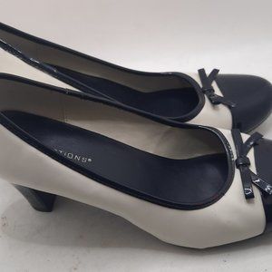 Classic Black and White Predications 3" Heels with Bows Size 8W